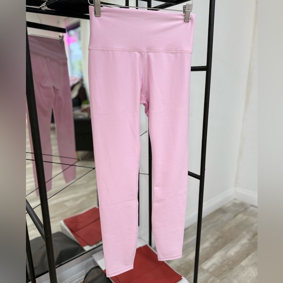 ALO Yoga Pants - Alo Yoga Airlift High-Waist 7/8 Leggings Sweet Pink Size L NWT